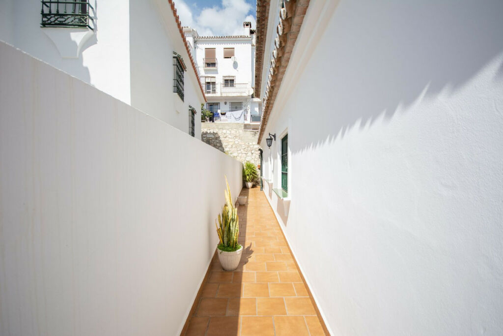 Detached Villa Mijas Málaga - image 44