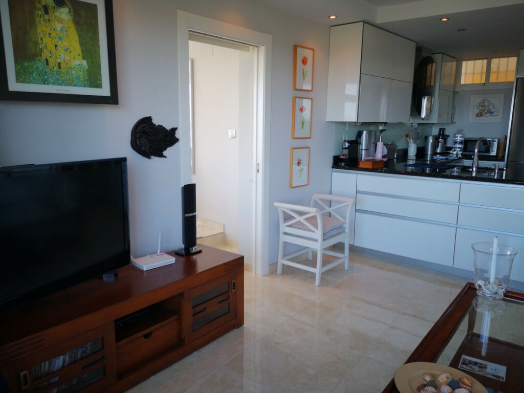 Penthouse Marbesa Málaga - image 5