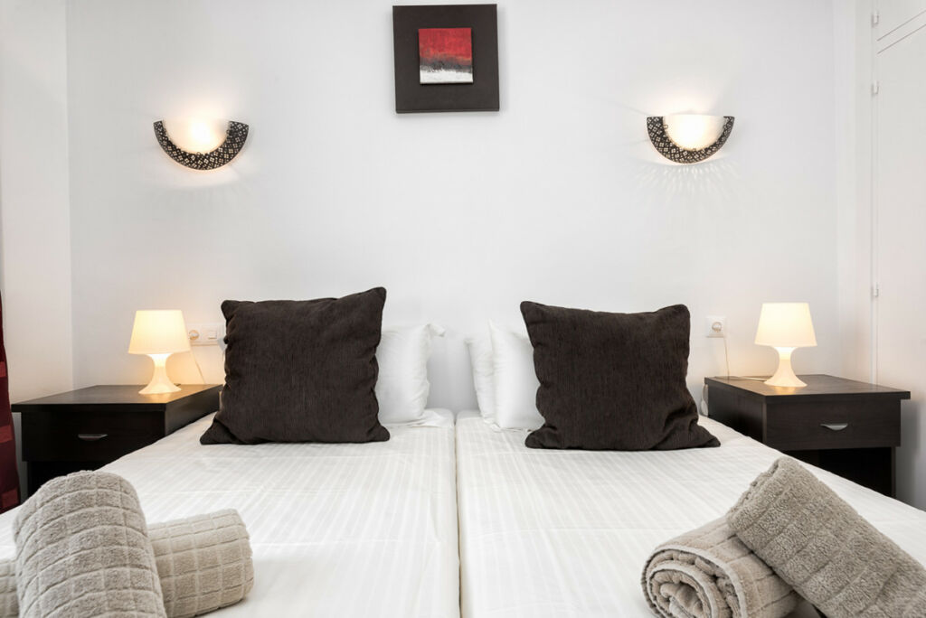 Ground Floor Apartment Calahonda Málaga - image 6