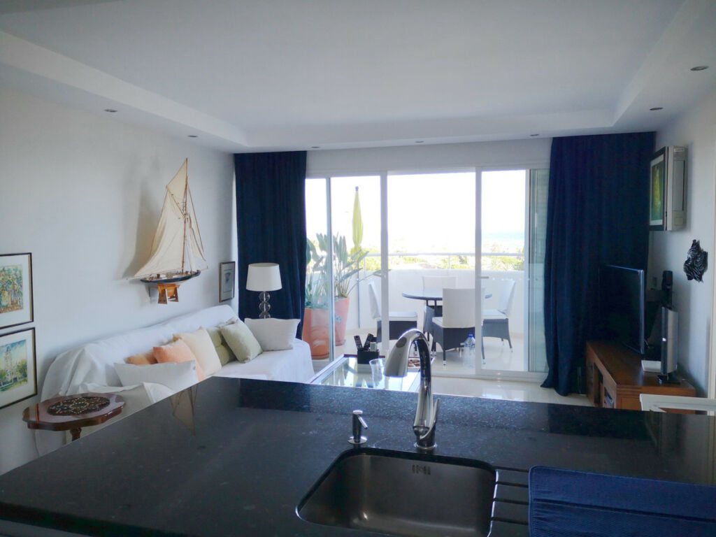Penthouse Marbesa Málaga - image 6