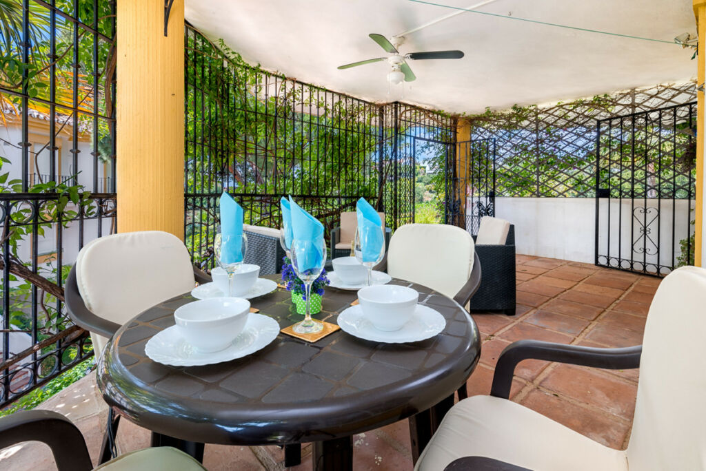 Ground Floor Apartment Calahonda Málaga - image 7