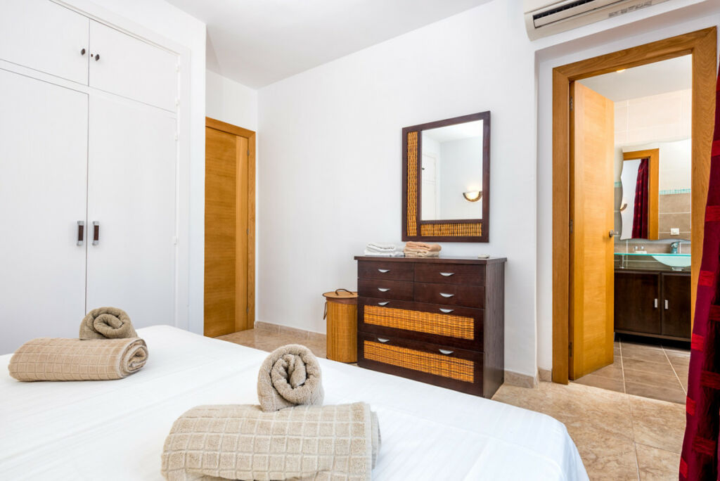 Ground Floor Apartment Calahonda Málaga - image 7