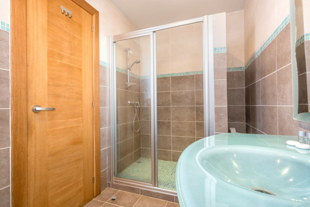 Ground Floor Apartment Calahonda Málaga - image 9