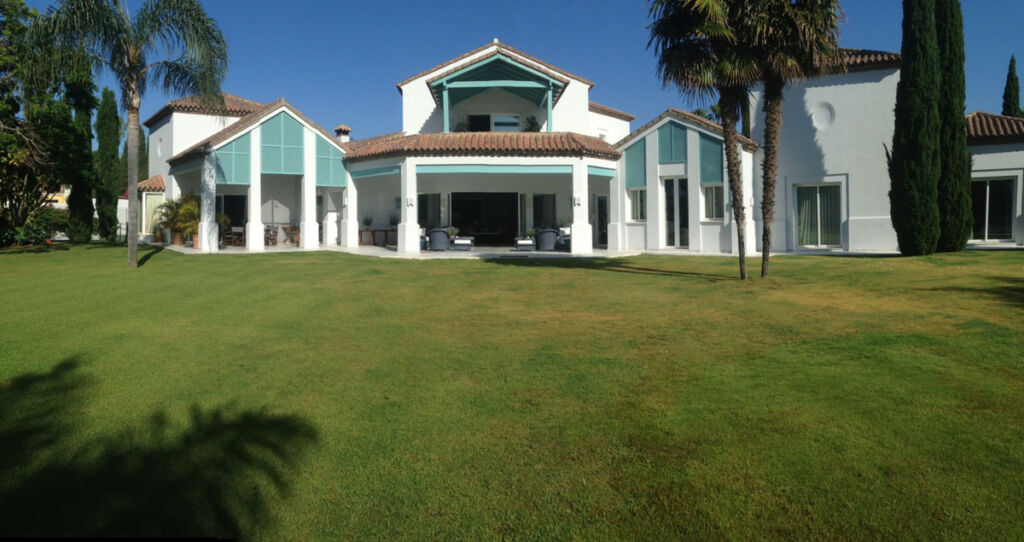 Detached Villa Guadalmina Baja Málaga