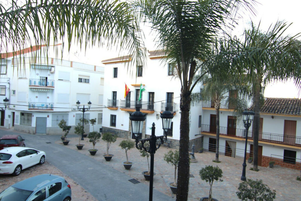 Middle Floor Apartment Guaro Málaga