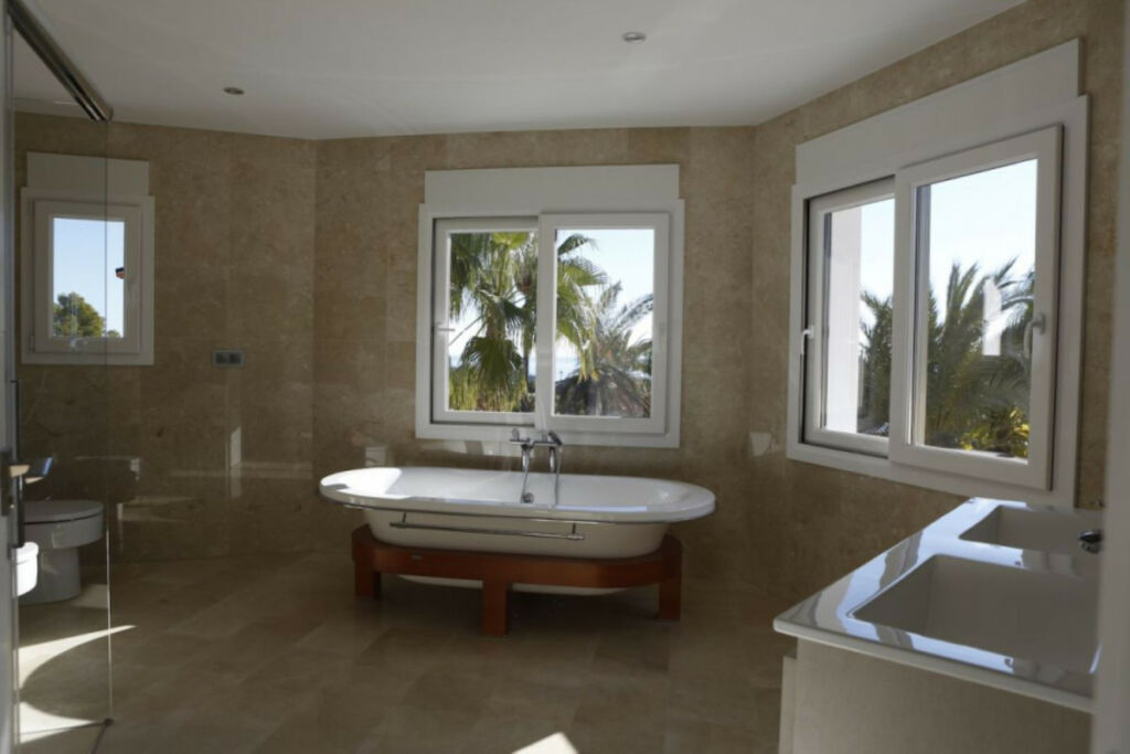 Detached Villa Benissa Alicante - image 10