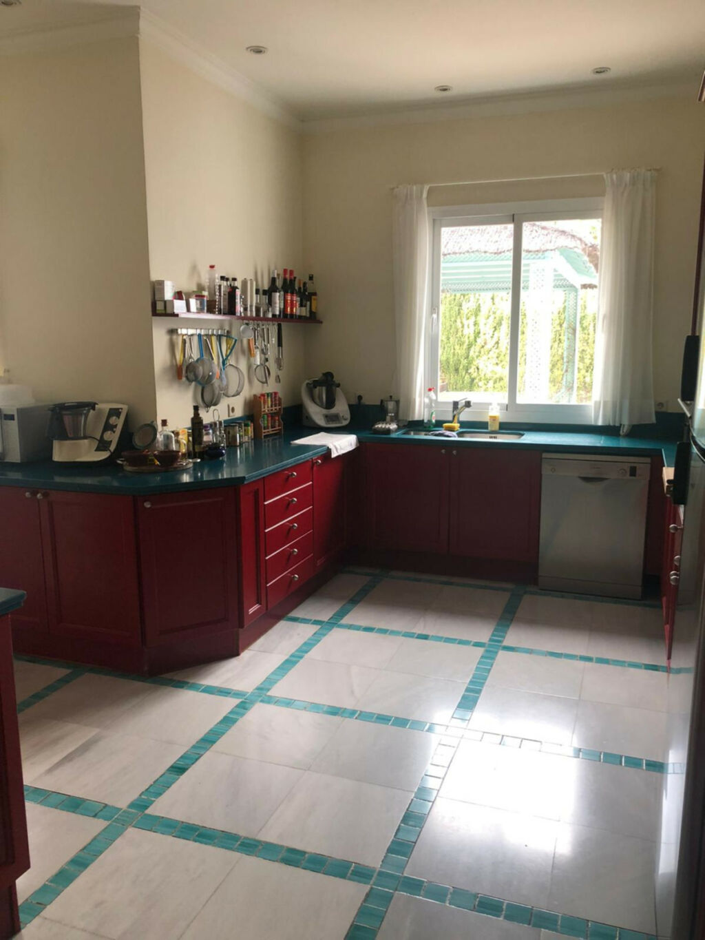 Detached Villa Guadalmina Baja Málaga - image 12