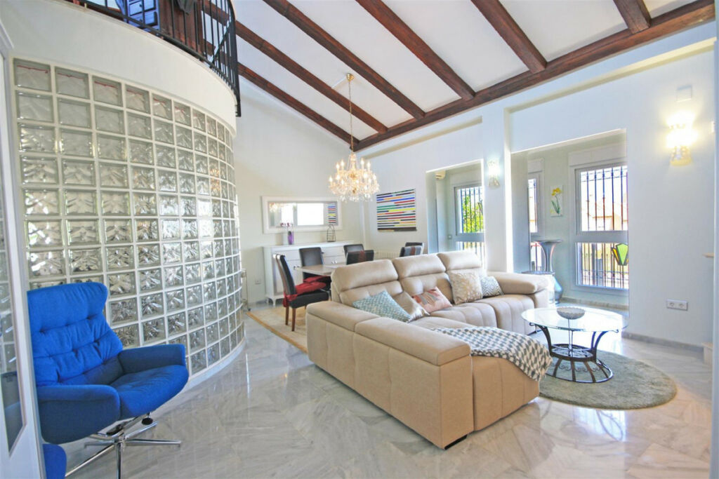 Detached Villa Calahonda Málaga - image 17