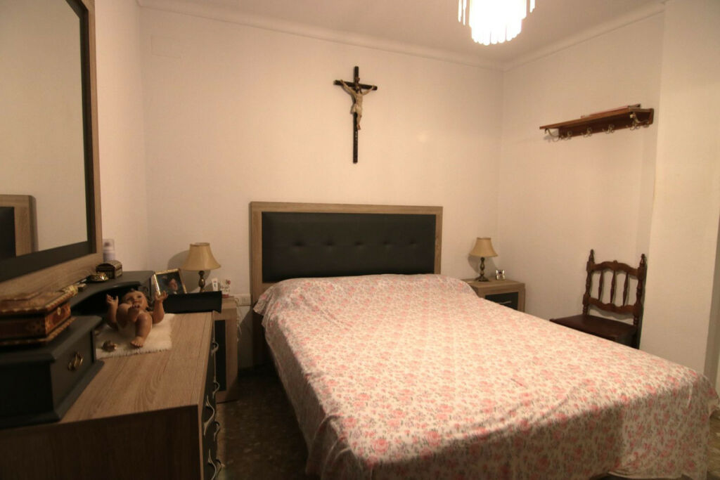 Middle Floor Apartment Guaro Málaga - image 13