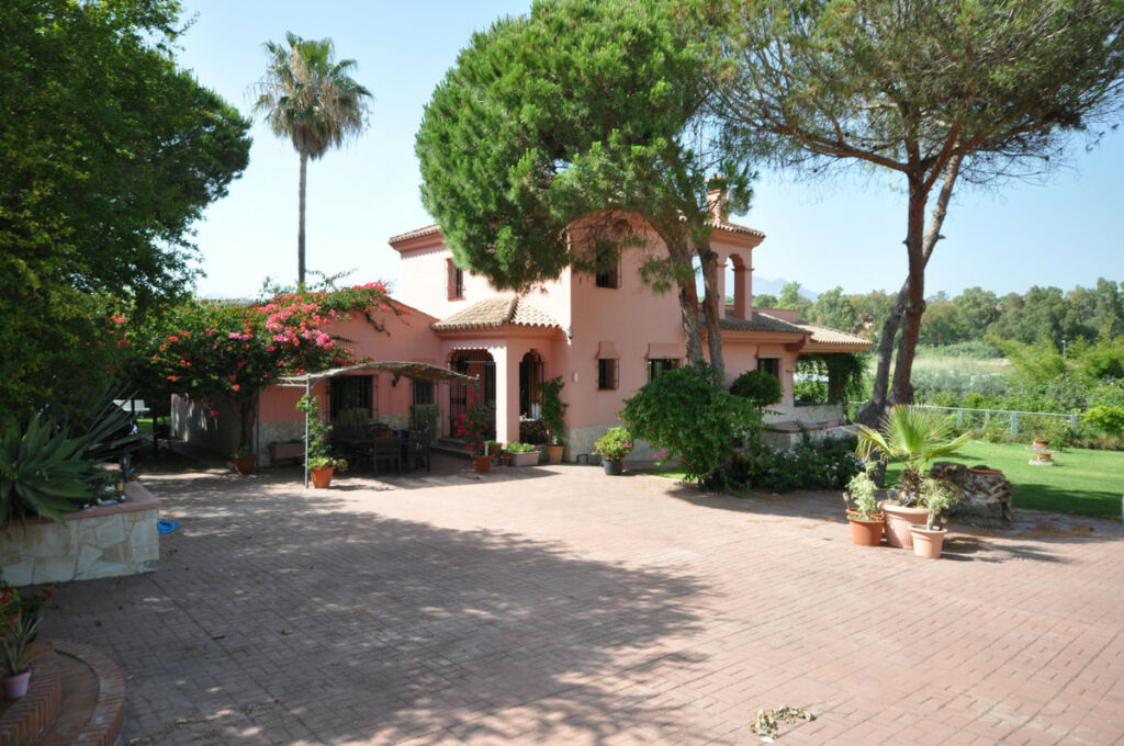Detached Villa Casares Playa Málaga - image 13