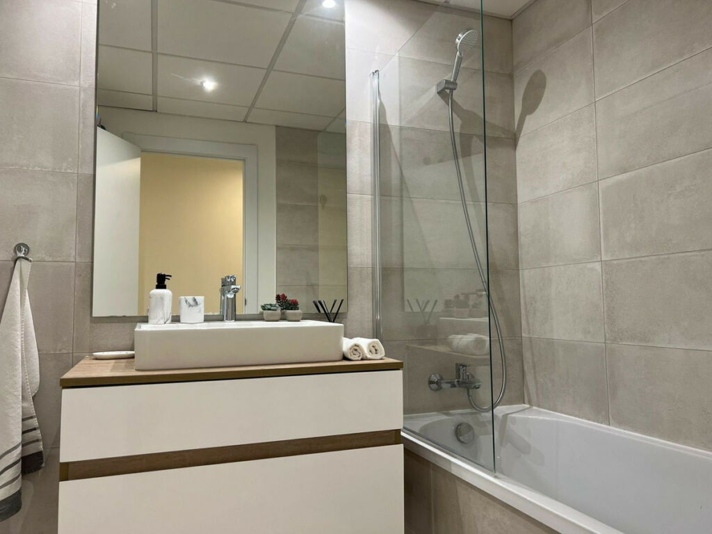 Middle Floor Apartment Selwo Málaga - image 15