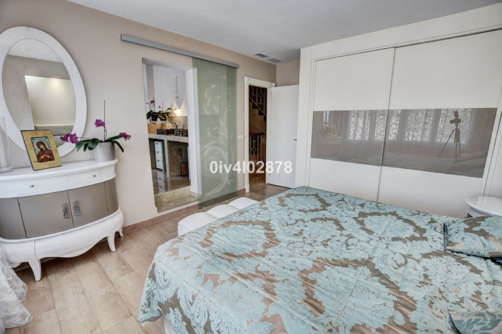 Townhouse Arroyo de la Miel Málaga - image 18