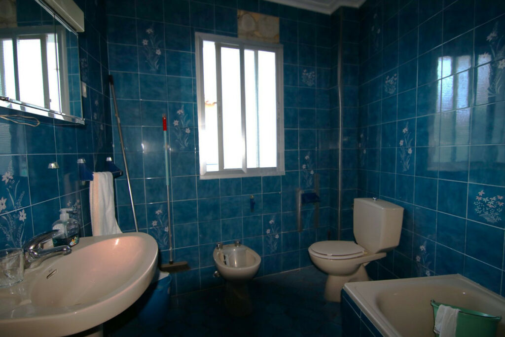 Middle Floor Apartment Guaro Málaga - image 19