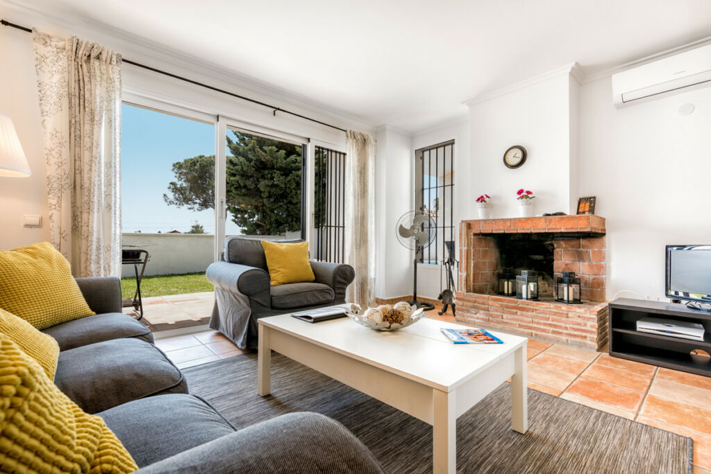 Detached Villa Calypso Málaga - image 2