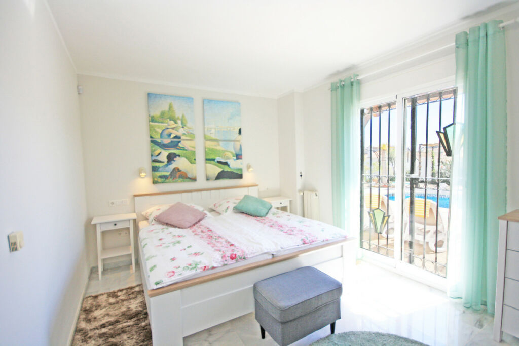 Detached Villa Calahonda Málaga - image 33