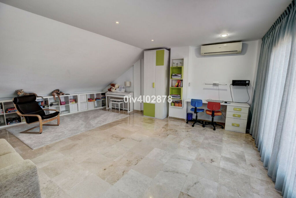 Townhouse Arroyo de la Miel Málaga - image 21