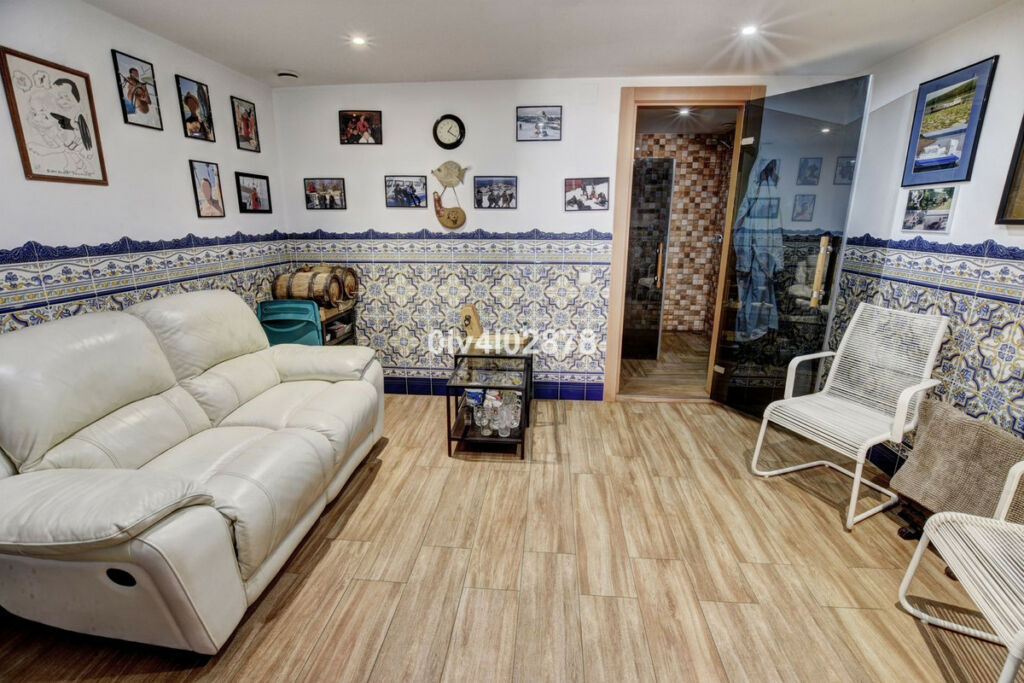 Townhouse Arroyo de la Miel Málaga - image 28