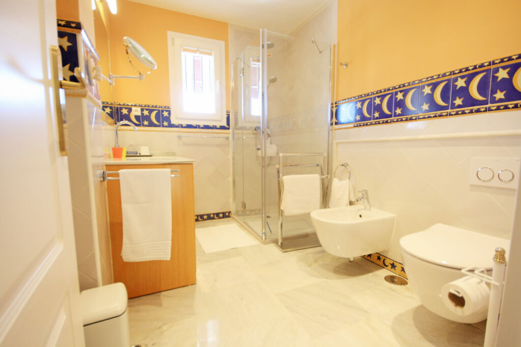 Detached Villa Calahonda Málaga - image 46