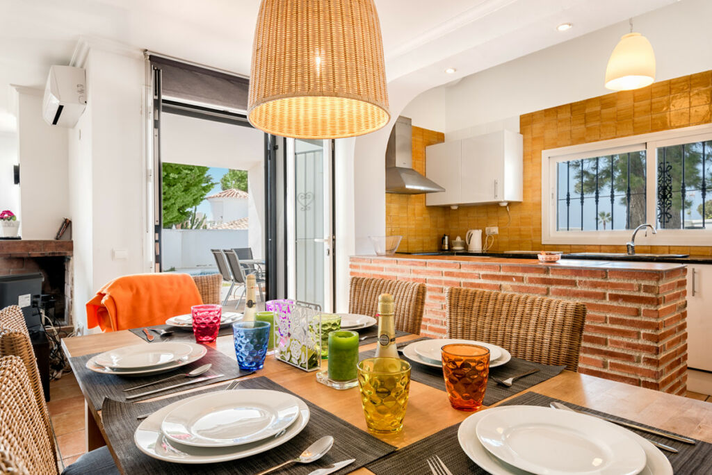 Detached Villa Calypso Málaga - image 4
