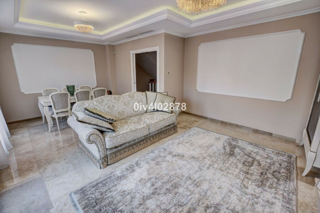 Townhouse Arroyo de la Miel Málaga - image 5