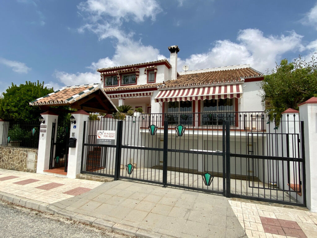 Detached Villa Calahonda Málaga - image 9