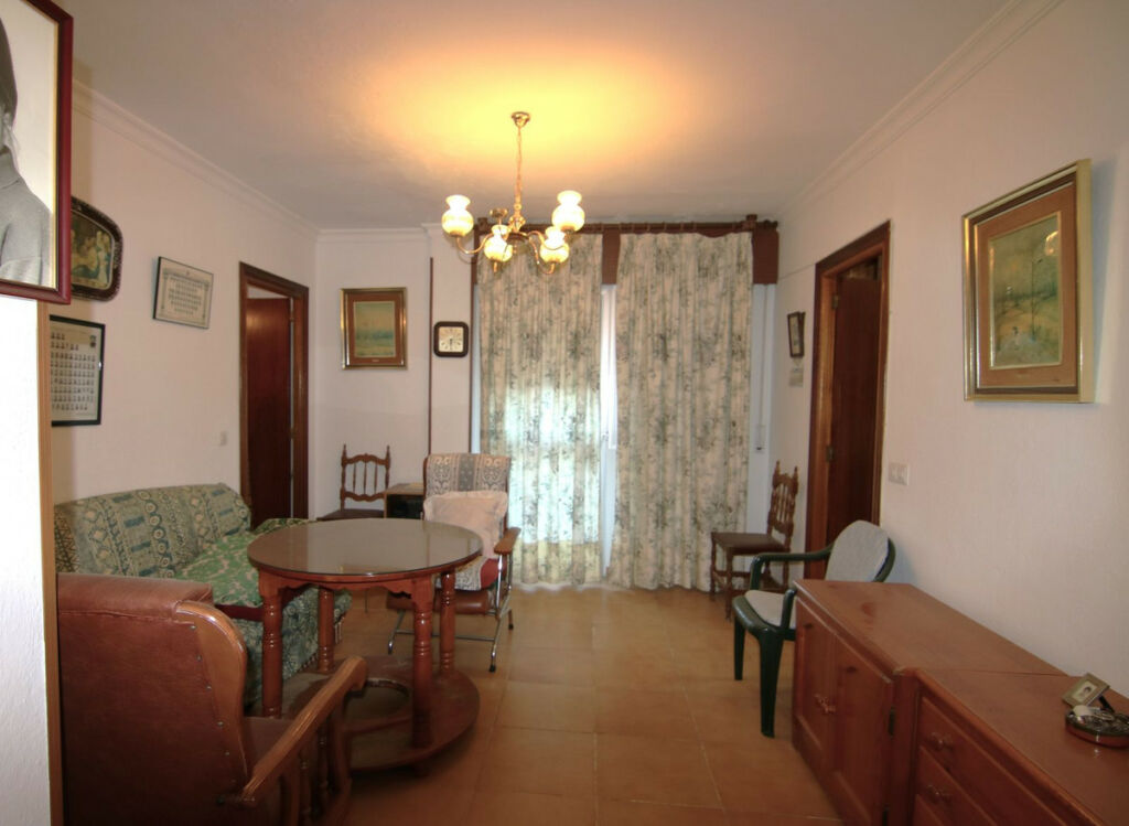Middle Floor Apartment Guaro Málaga - image 6