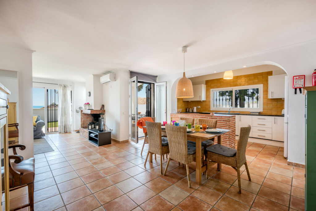 Detached Villa Calypso Málaga - image 7