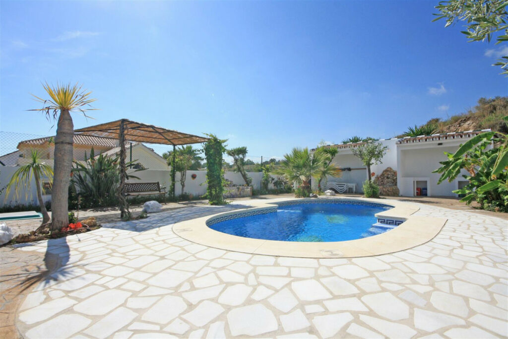 Detached Villa Calahonda Málaga - image 13