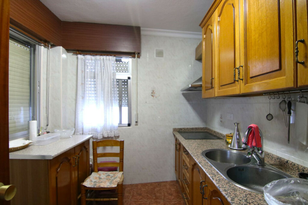 Middle Floor Apartment Guaro Málaga - image 9