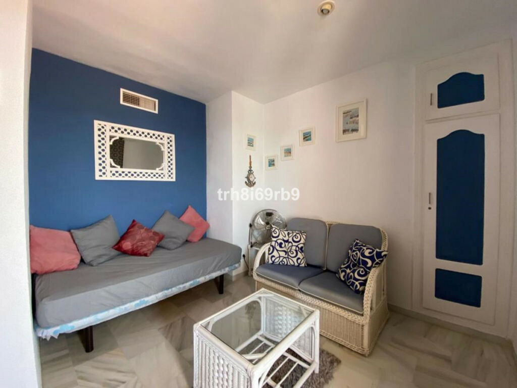 Top Floor Apartment El Paraiso Málaga