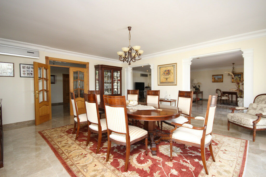 Detached Villa Artola Málaga - image 10