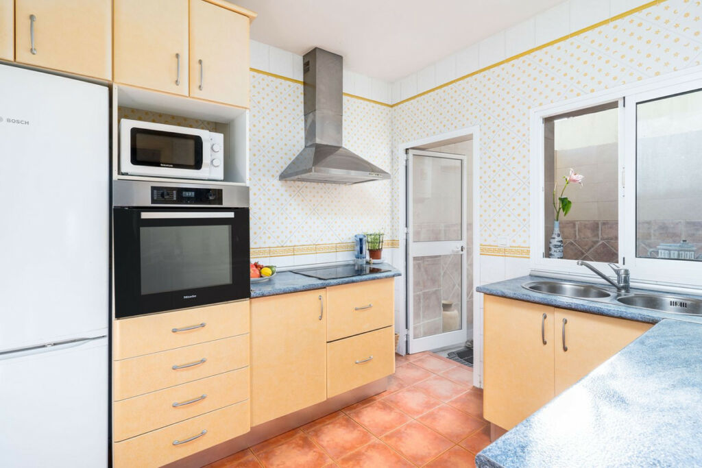 Townhouse Guadiaro Cádiz - image 10
