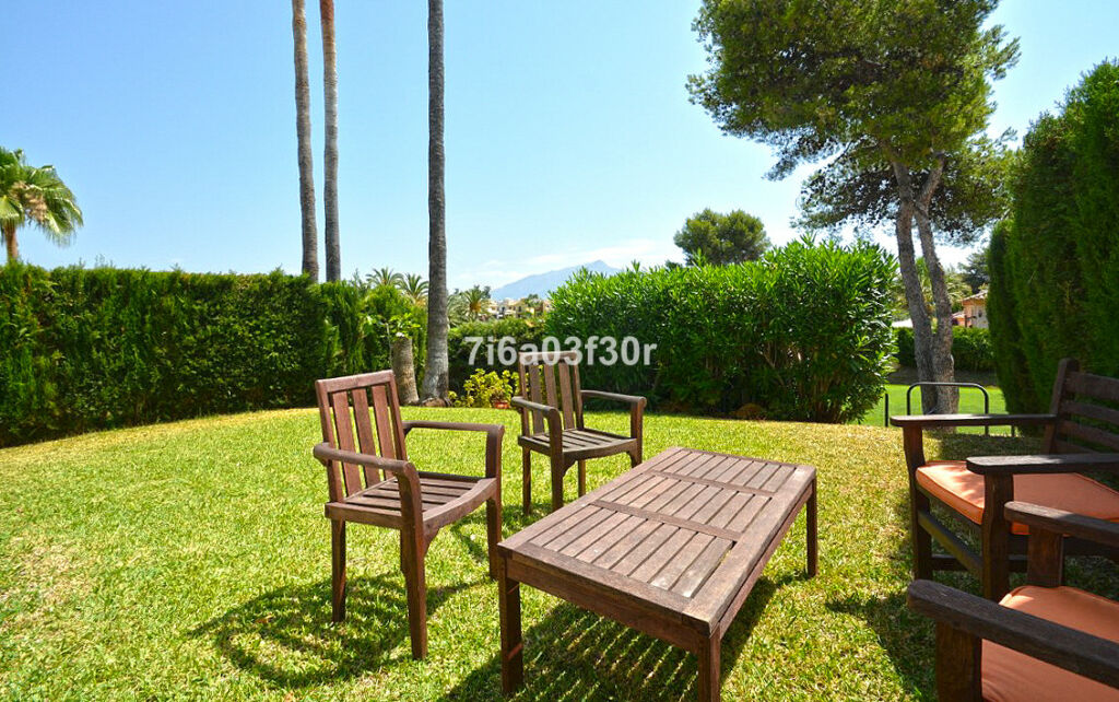 Townhouse Guadalmina Alta Málaga - image 11