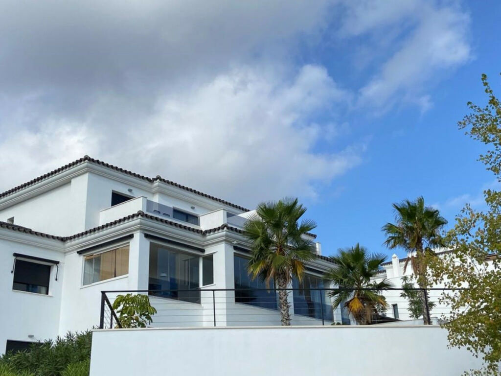 Penthouse Estepona Málaga - image 11