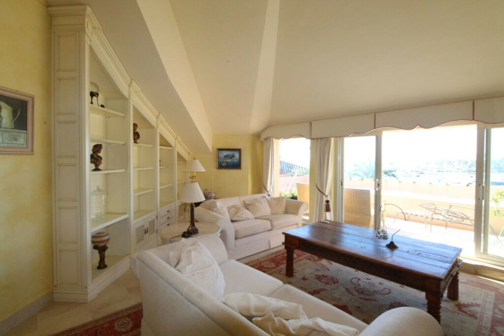Penthouse Sotogrande Puerto Cádiz - image 10