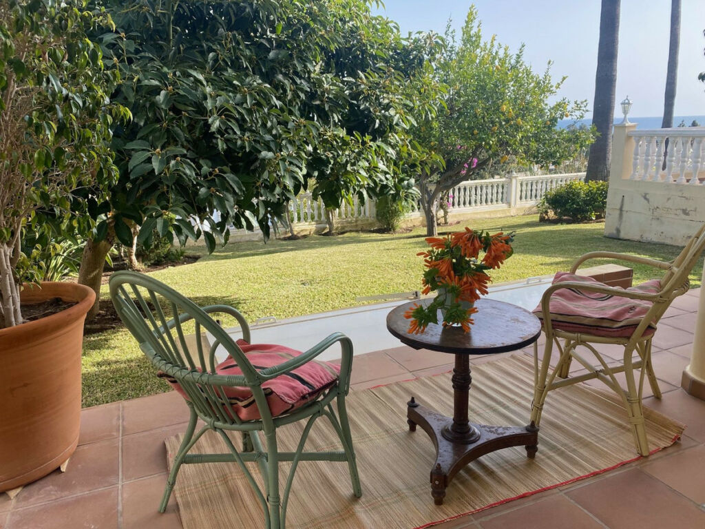 Detached Villa Elviria Málaga - image 12