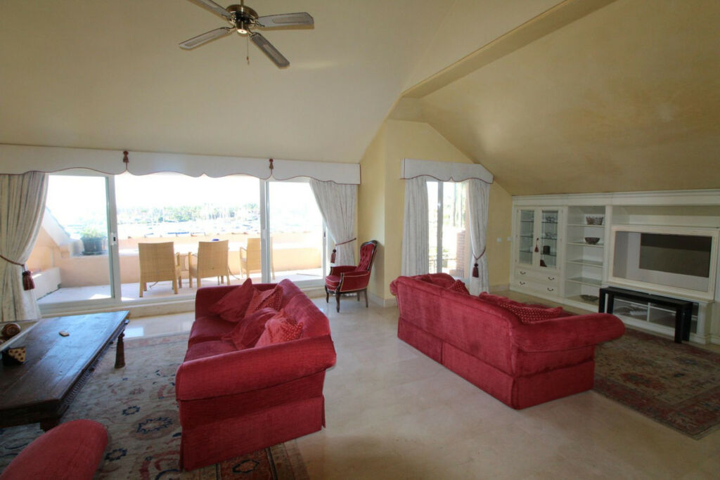 Penthouse Sotogrande Puerto Cádiz - image 11