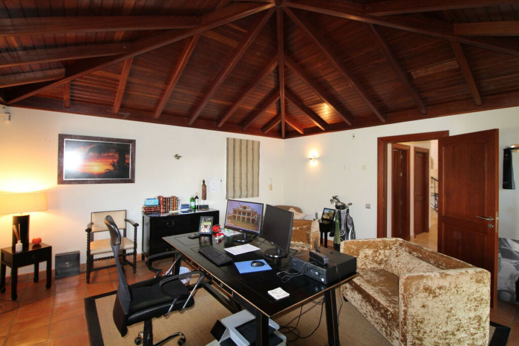 Detached Villa Sotogrande Alto Cádiz - image 13