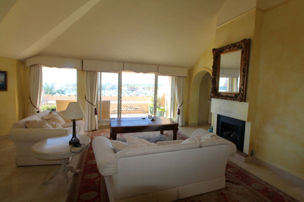 Penthouse Sotogrande Puerto Cádiz - image 13
