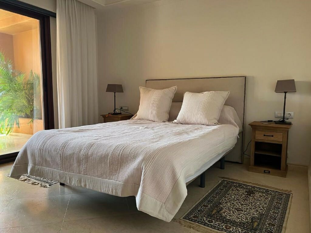 Middle Floor Apartment New Golden Mile Málaga - image 14