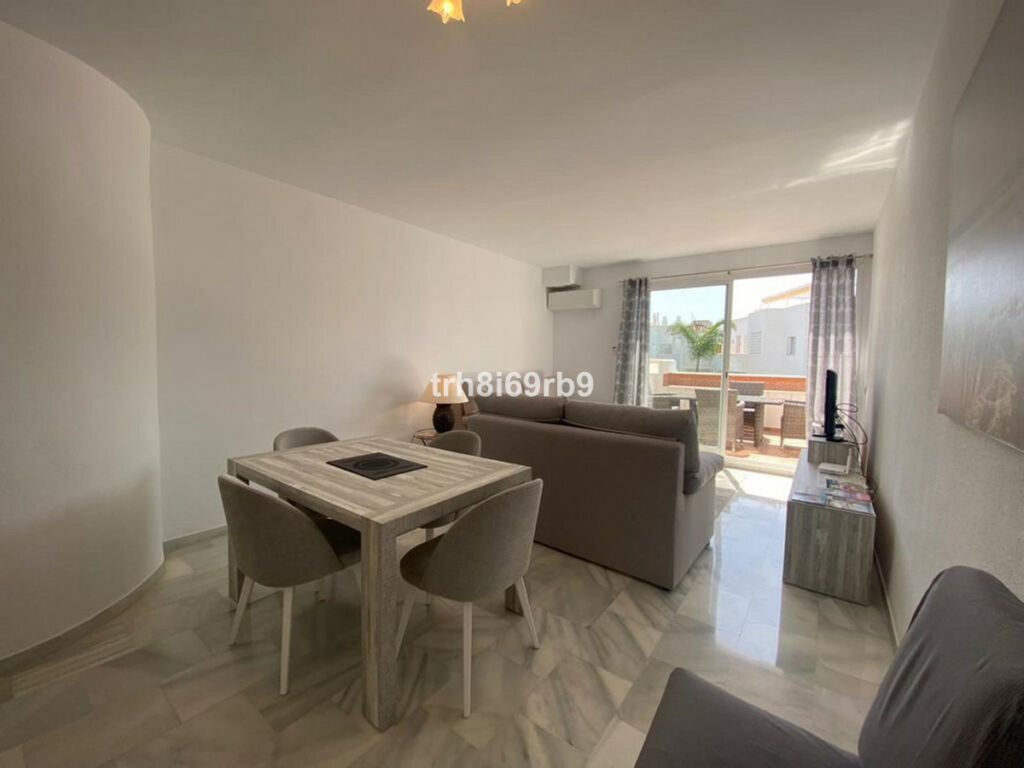 Top Floor Apartment El Paraiso Málaga - image 15