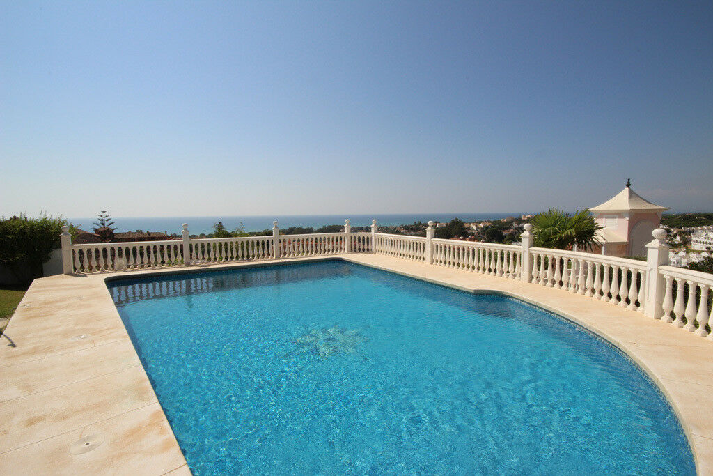 Detached Villa Artola Málaga - image 16