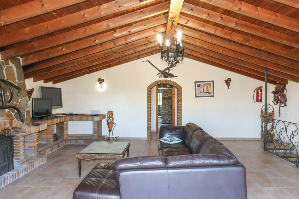 Detached Villa Guaro Málaga - image 17