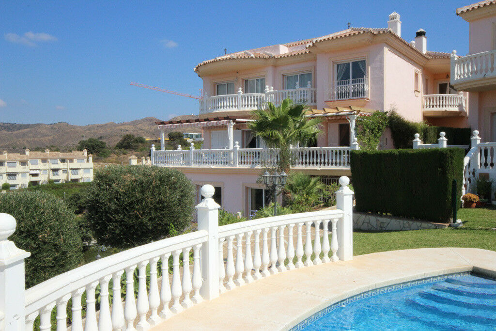 Detached Villa Artola Málaga - image 18