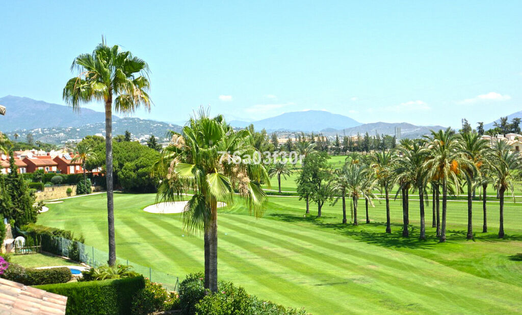Townhouse Guadalmina Alta Málaga - image 19