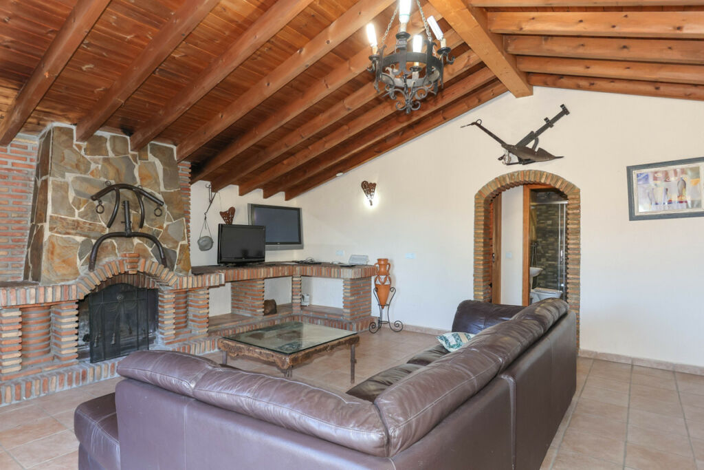 Detached Villa Guaro Málaga - image 19