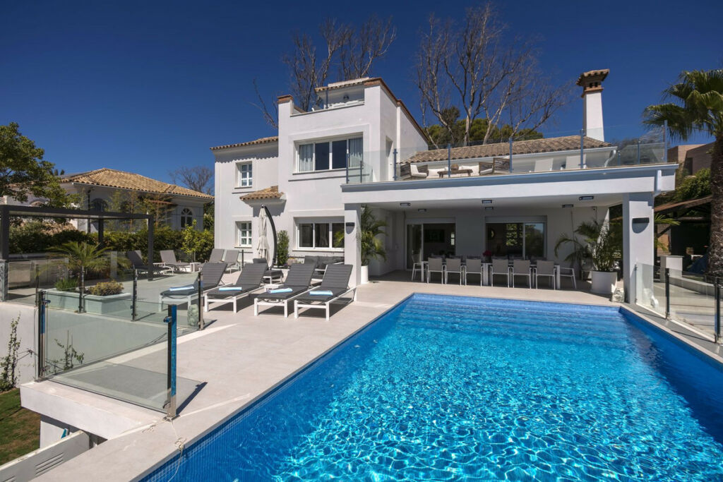 Townhouse Elviria Málaga - image 2