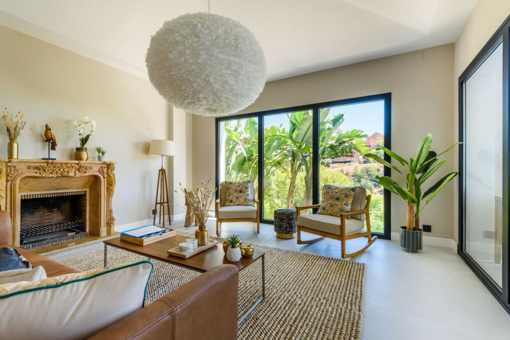 Detached Villa Elviria Málaga - image 2