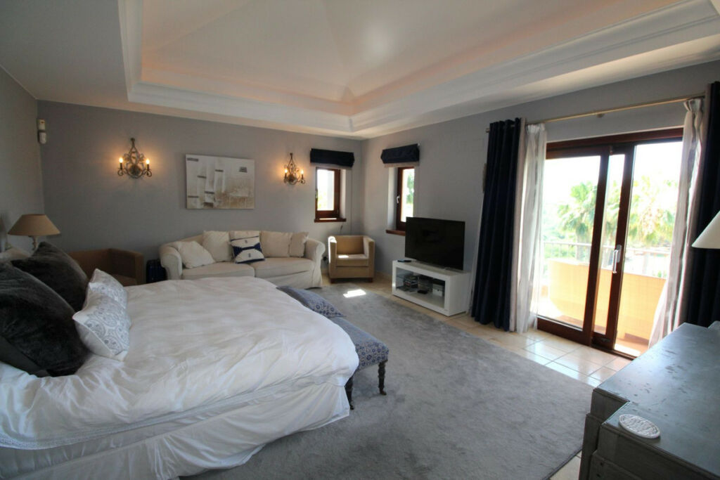 Detached Villa Sotogrande Alto Cádiz - image 20