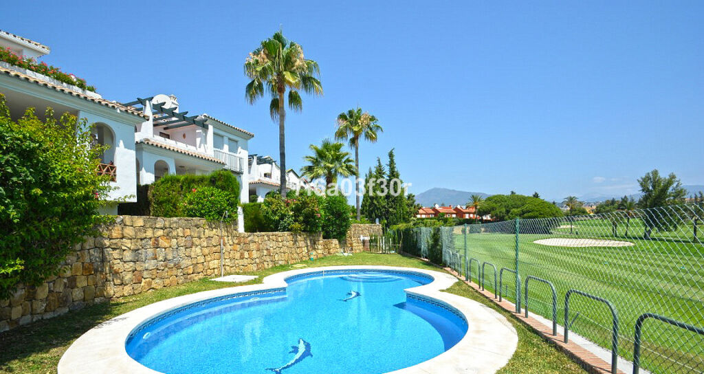 Townhouse Guadalmina Alta Málaga - image 21